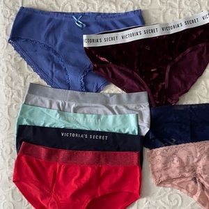 Lot of 6 Victoria’s Secret hipster panties.